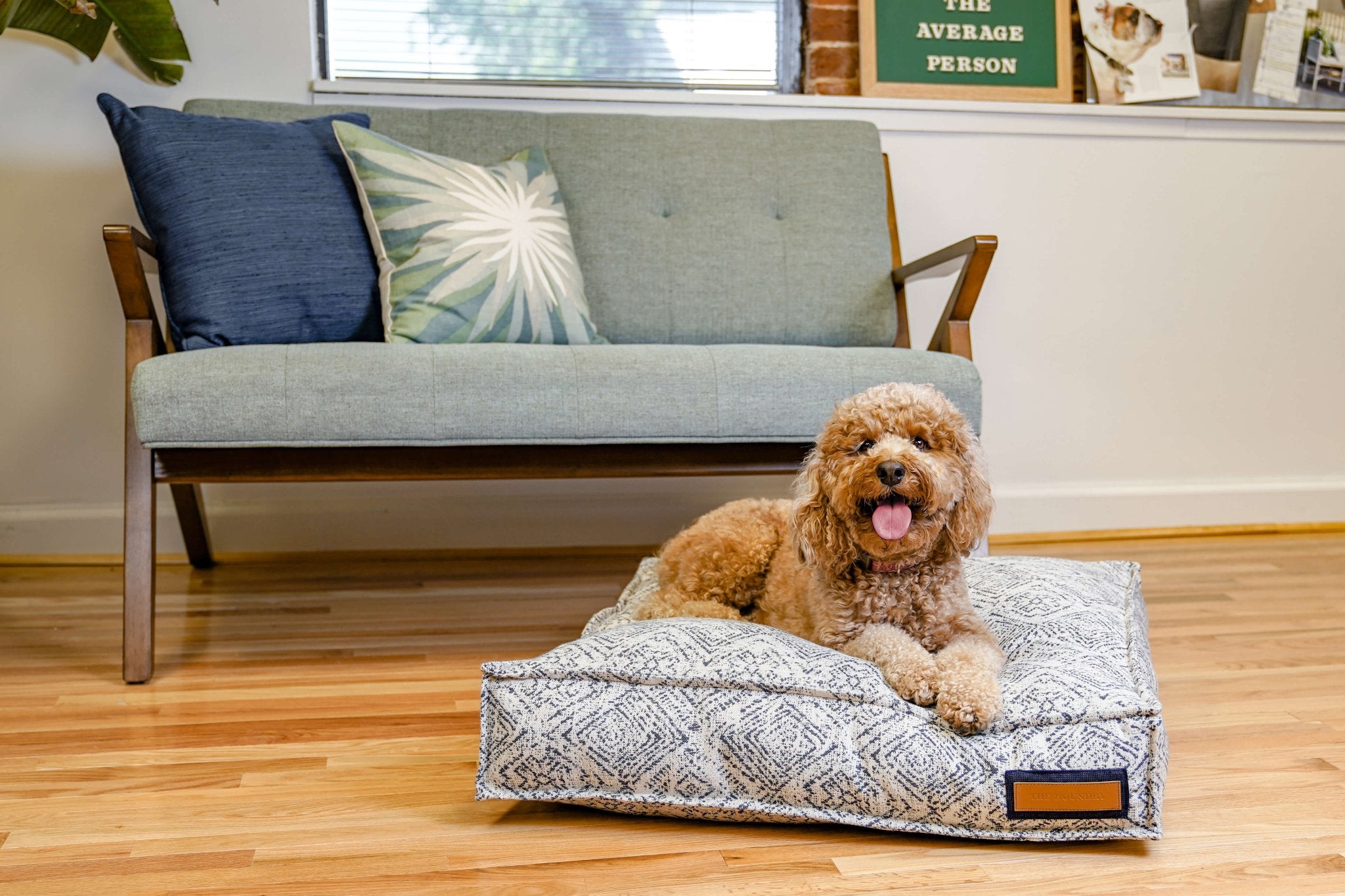 Lounger Pet Bed in Sapphire Spaniel - The pet loft